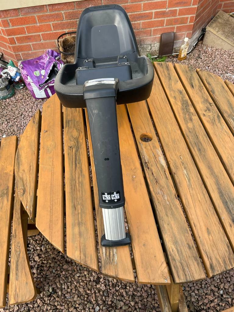 Maxi-cosi familyfix2 isofix car seat base | in Perth, Perth and Kinross |  Gumtree